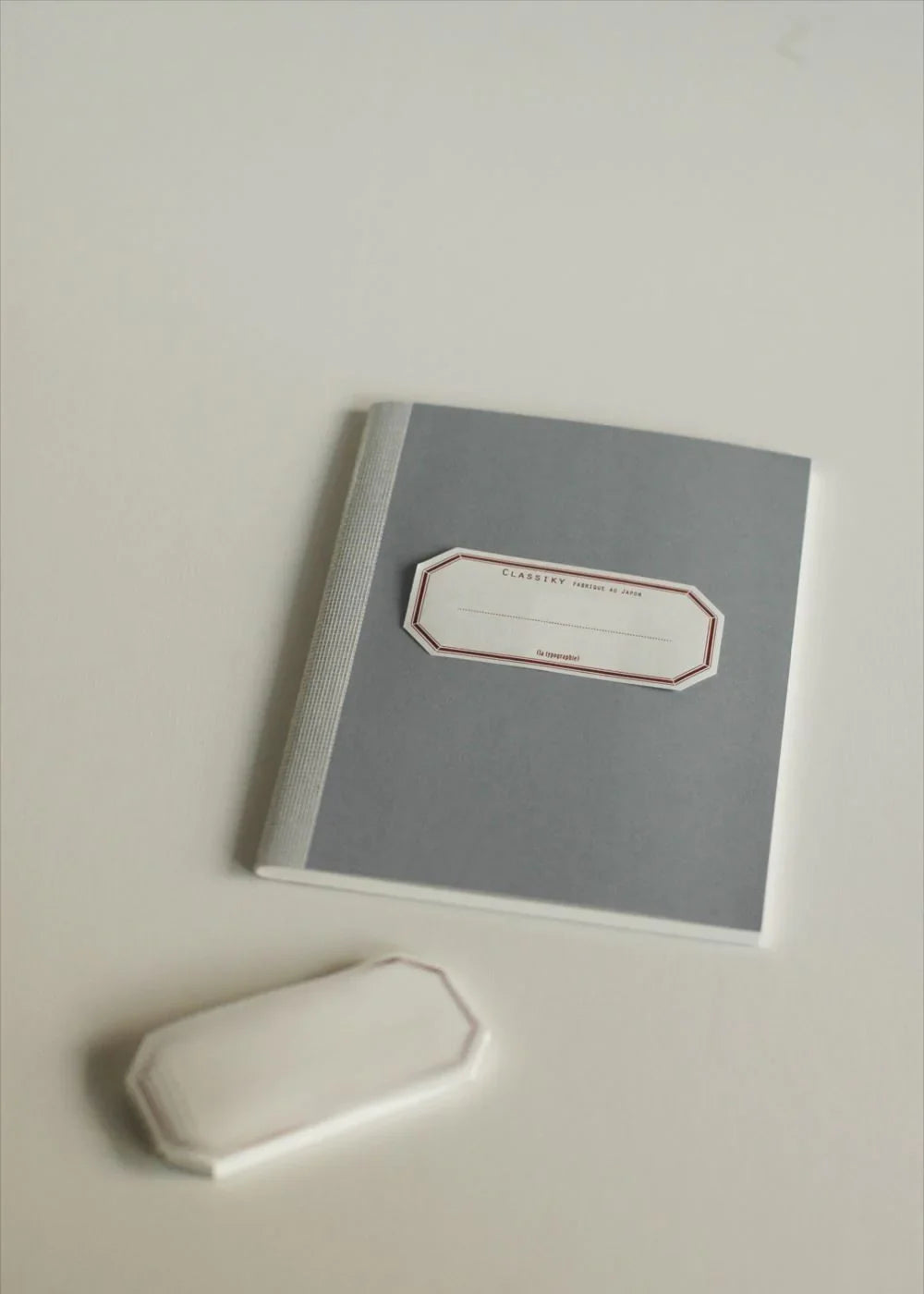 Livre d'étiquettes à l'eau