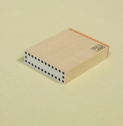 Tampon à ruban adhésif pour cadre 