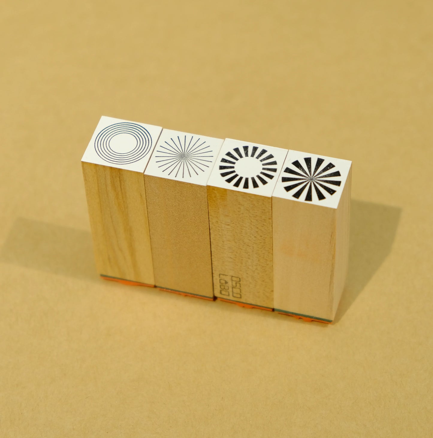 Petits timbres ronds