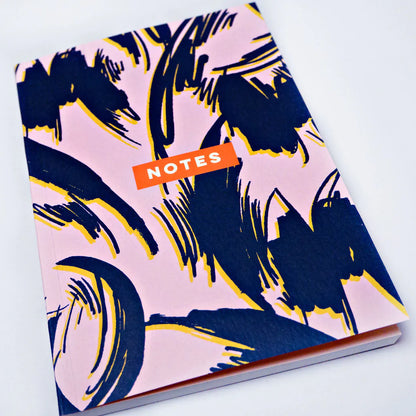 Carnet à plat A5 « Fleurs griffonnées lilas » de la collection Completist - Vierge, quadrillé et ligné