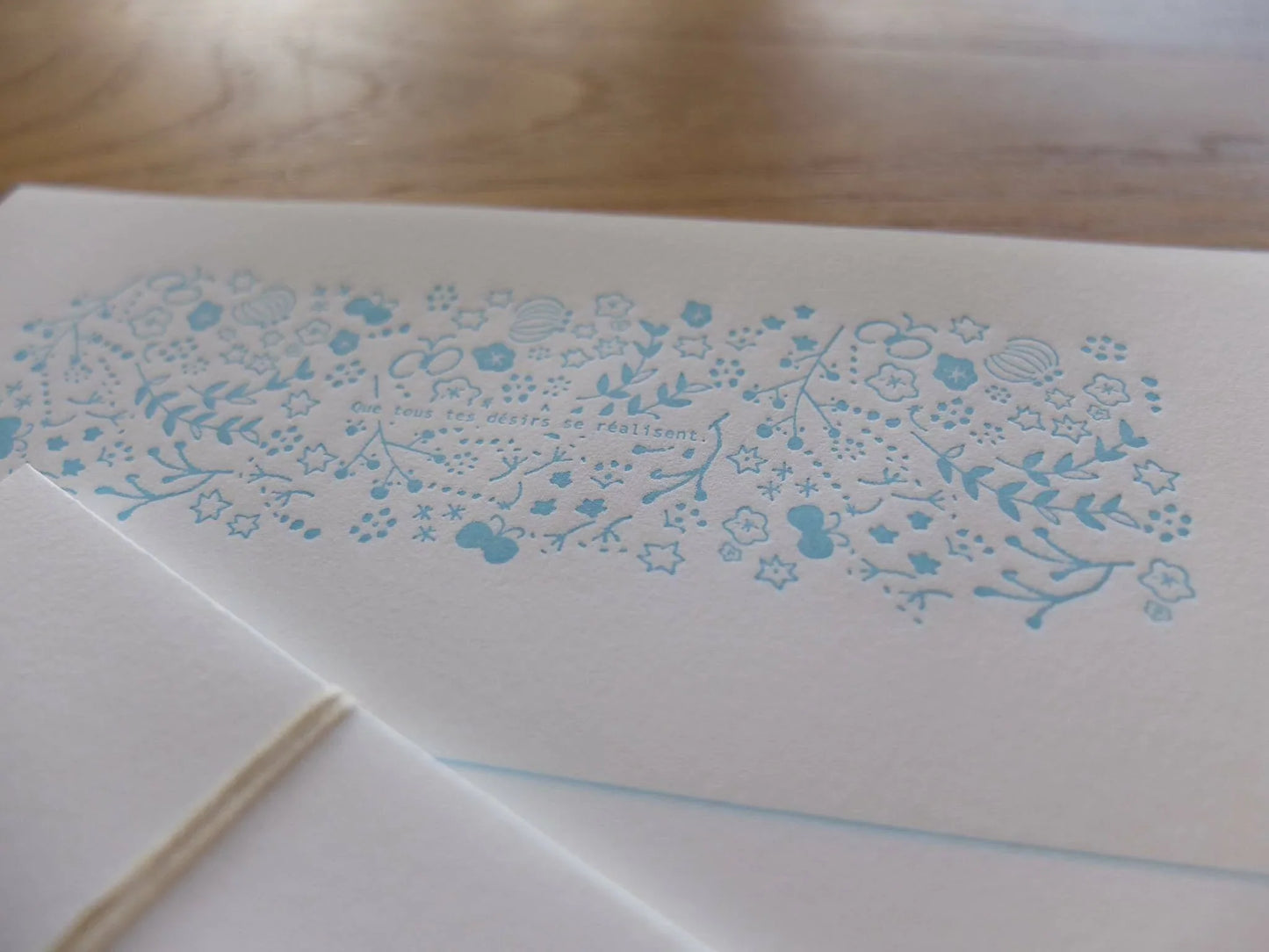 Ensemble de lettres fleuries