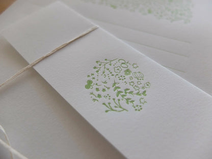 Ensemble de lettres fleuries