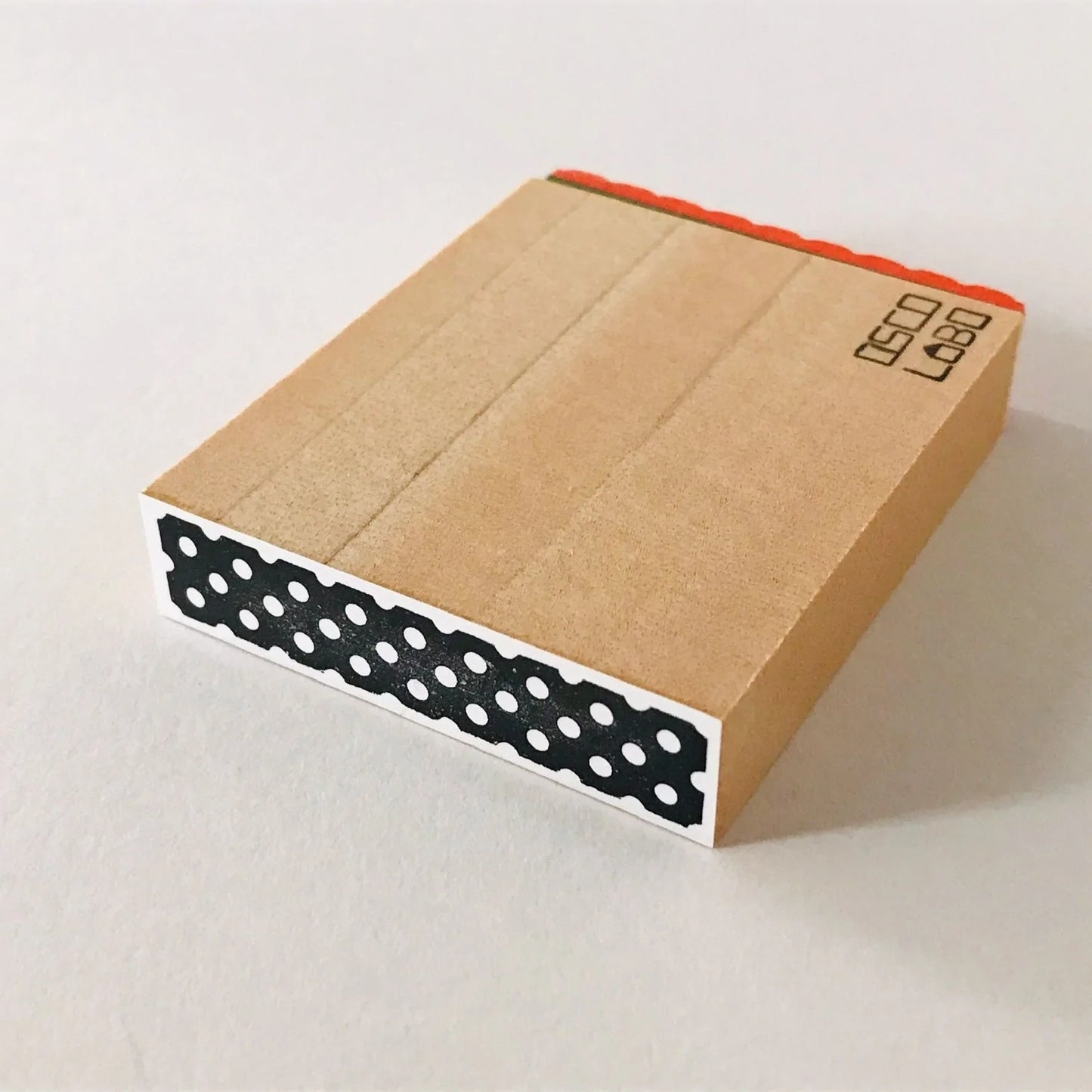 Tampons à ruban large