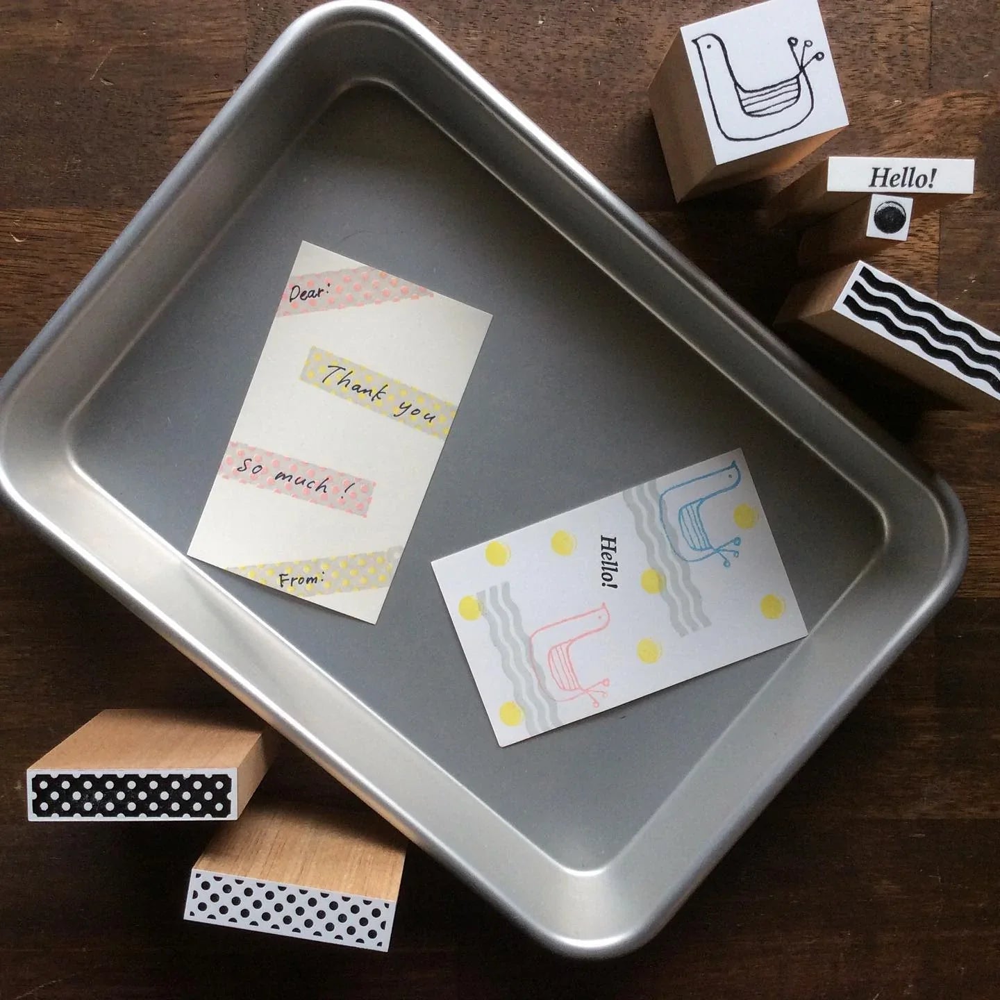 Tampons à ruban large