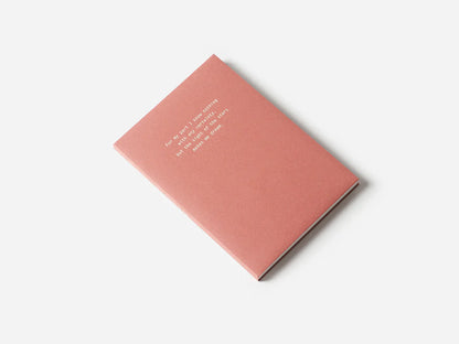 Pochette en papier cadeau Trolls couleur azalée